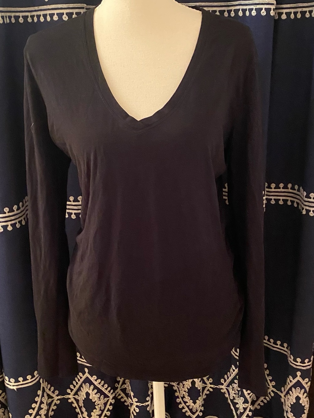 Banana Republic Black V‑Neck Long Sleeve Tee
